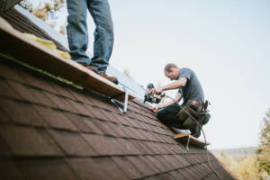 Local Roofers in Lake Sherwood, MO